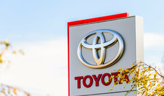 Toyota сократит выпуск новых автомобилей на 40% из-за дефицита чипов