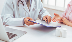 Врачей общей практики просят поработать сверхурочно