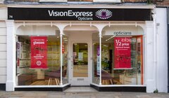 Специальные клиники NHS: вакцинация перед поездкой, лечение диабета и проверка зрения