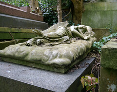 «Великолепная семерка» лондонских кладбищ: чем они отличаются и во сколько обходится последний покой