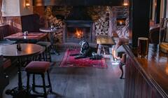 Пабы с камином: где погреться и выпить в столице