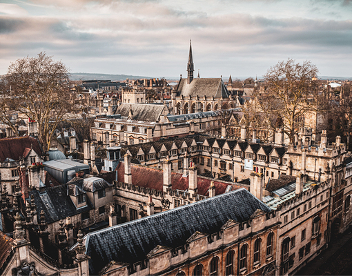 Дороги к высшему: как устроено поступление в британские университеты, включая Окcбридж