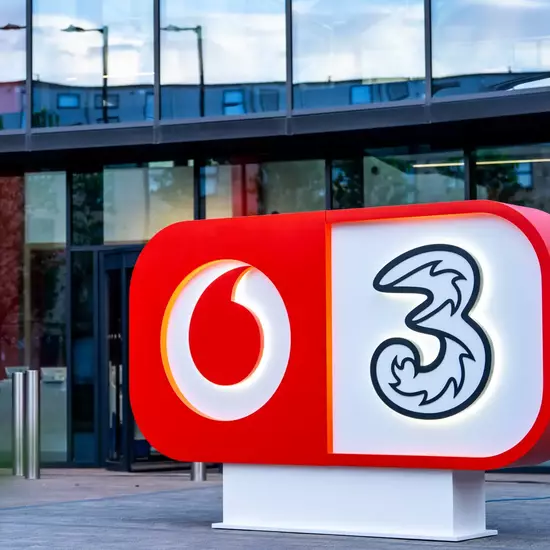 На высоких скоростях: телекоммуникационный гигант VodafoneThree инвестирует в развитие 5G