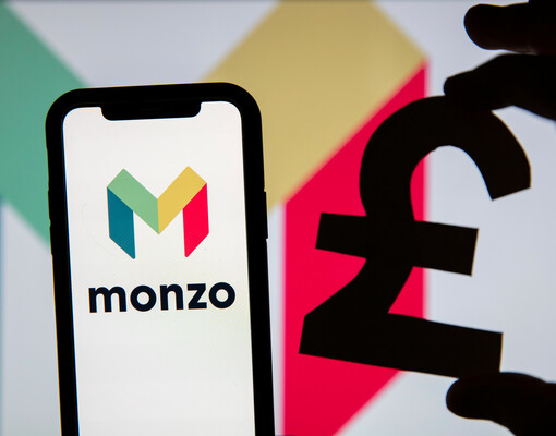 Банк Monzo разрешал клиентам указывать в качестве адреса Букингемский дворец и резиденцию премьер-министра