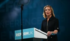 Депутата Reform UK Сару Почин обвиняют в расизме. За нее вступился лидер партии Найджел Фарадж