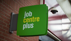 Безработица в Британии достигла максимума за четыре года