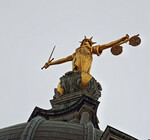 Лондонский суд обязал экс‑владельцев украинского «Приватбанка» выплатить более 2,2 миллиарда фунтов