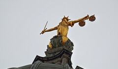 Лондонский суд обязал экс‑владельцев украинского «Приватбанка» выплатить более 2,2 миллиарда фунтов