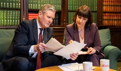 Разворот на 180 градусов: Стармер и Ривз отказались от повышения ставок подоходного налога