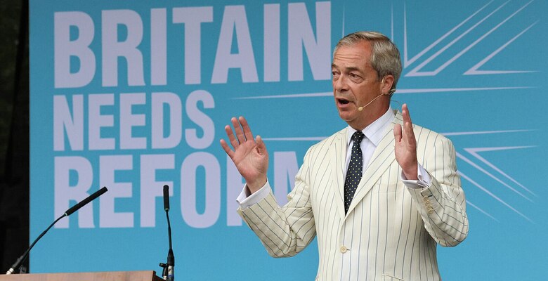 Лидер Reform UK Найджел Фарадж во время предвыборной агитации в Девоне (Англия), 2024 год. Фото: Owain.davies.