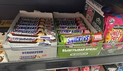 В магазинах Лондона обнаружили батончики Snickers российского производства. Как они попали в страну?