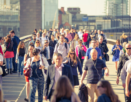 Демографический перелом: аналитики объяснили, почему Британии нужны мигранты