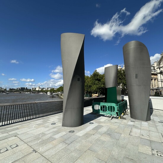 На берегу Темзы открылось новое общественное пространство для прогулок и отдыха