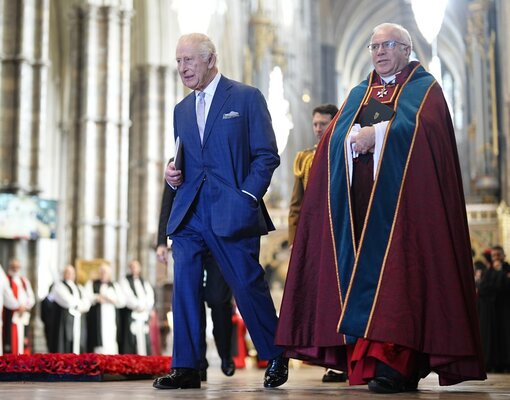 Британская королевская семья начала давать комментарии по делу Эпштейна и его связи с экс-принцем Эндрю