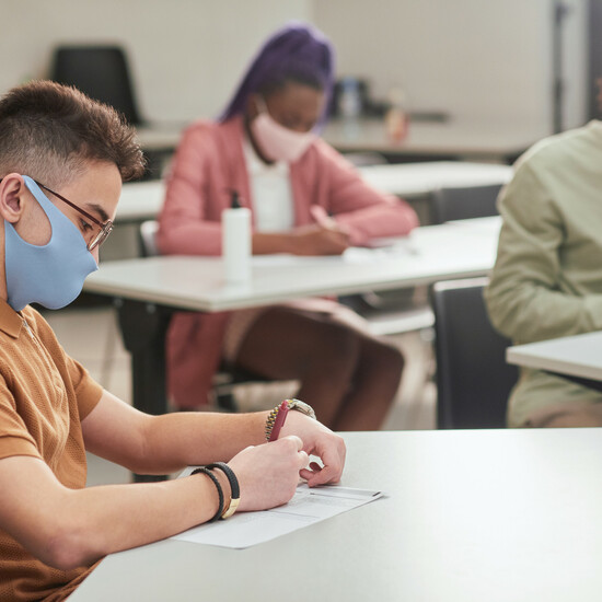 Британские студенты судятся с вузами из-за дистанционного обучения во время пандемии