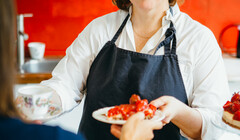 Безмерный труд: число сотрудников без гарантированных часов работы обновило максимум