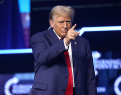 Дональд Трамп снова обрушился с критикой на британские власти