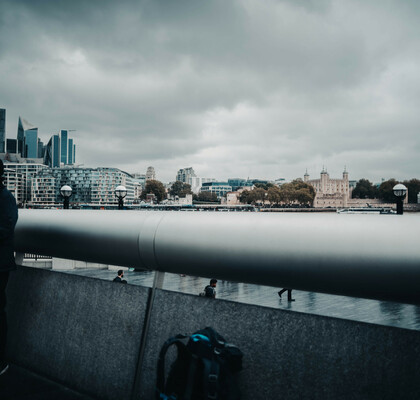 Великобритания — наименее счастливая из англоязычных стран