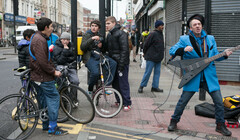 Мэр Лондона Садик Хан возрождает молодежные клубы