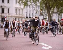 Дух старой Англии: в Лондоне пройдет винтажный велопробег Tweed Run