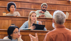 Университеты Англии будут штрафовать за ограничение свободы слова преподавателей и спикеров