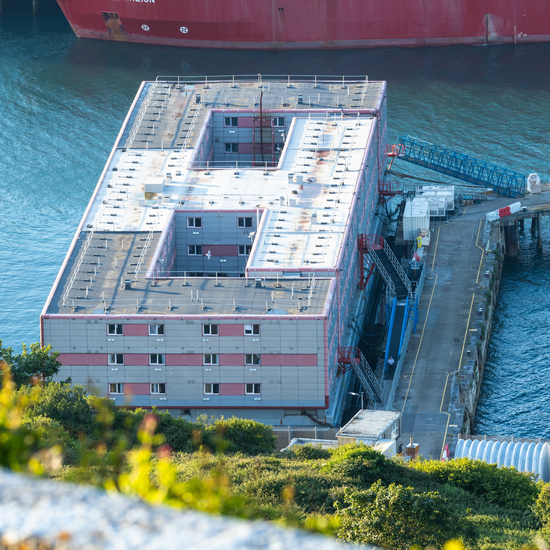 Просители убежища, получившие отказ, остаются в Великобритании