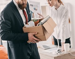 Британские компании сокращают штат и закрывают вакансии: что делать?