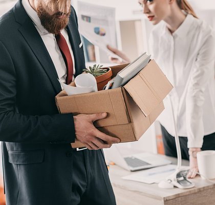 Британские компании сокращают штат и закрывают вакансии: что делать?