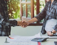 Работодателей обязали проверять право на работу у внештатных и временных сотрудников