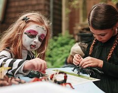Spooky half term: чем заняться с детьми в осенние каникулы