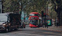 Стоимость проезда в автобусах и трамваях Лондона вырастет впервые за три года