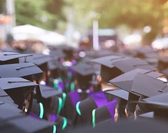 Британия сохранит двухлетнюю визу для выпускников определенных вузов