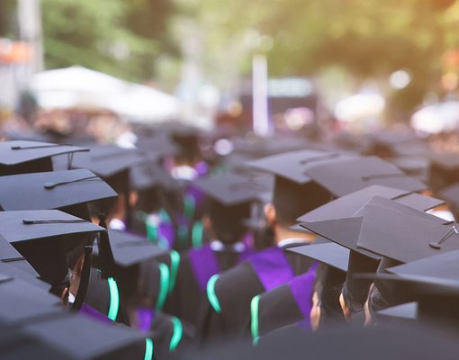 Британия сохранит двухлетнюю визу для выпускников определенных вузов