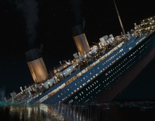 В Великобритании на аукционе за £100 тыс. продан шезлонг с «Титаника»