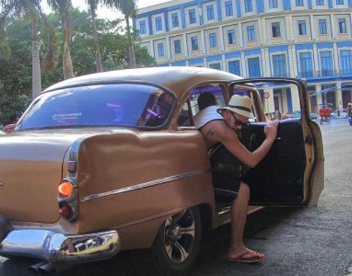 Великобритания собирается вложить в экономику Кубы $400 млн