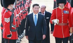 Си Цзиньпина в Лондоне приняли по-королевски