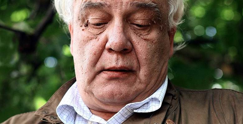 Лондонский суд постановил, что Владимир Буковский не причастен к съемке непристойных фото