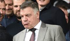 Тренера сборной Англии обвели репортеры