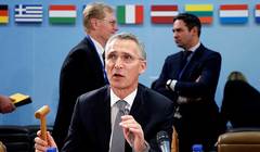 НАТО строит "линию Столтенберга"