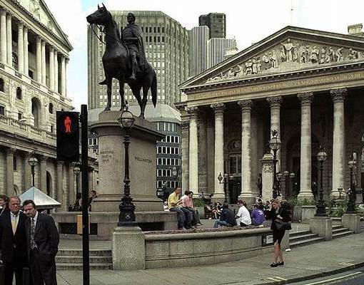 Банк Англии не изменил базовую процентную ставку