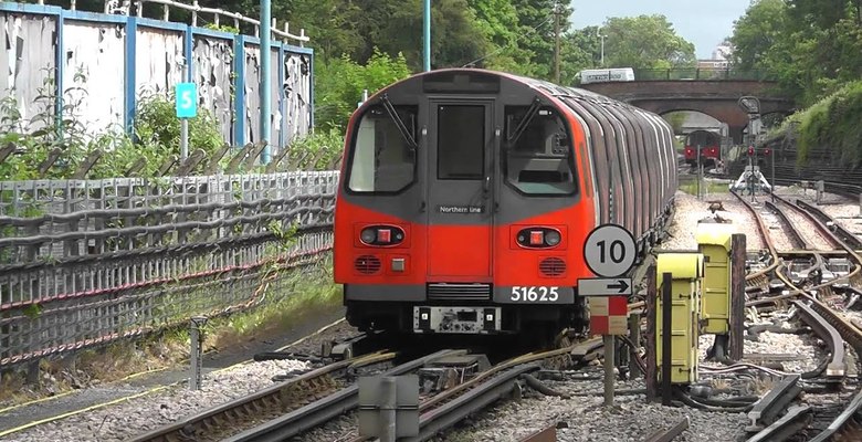 Коллапс в лондонском метро: полностью остановлена Northern Line
