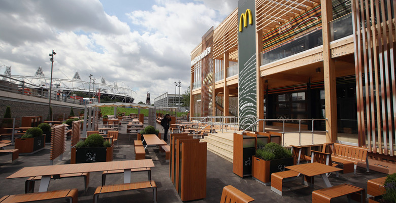 McDonald's закрывает рестораны в Великобритании и Ирландии